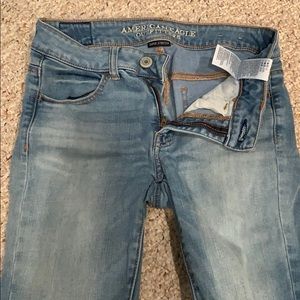American Eagle light wash Jeans